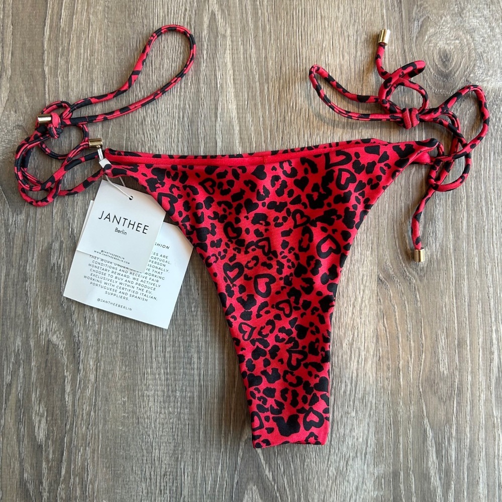 Janthee Berlin Ella Bikini Bottom Be Mine Red Leopard Heart Reversible Size M